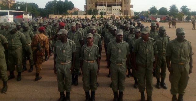 laçage militaire