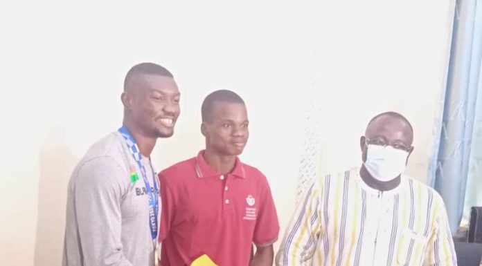 Fabrice Zango aux élèves : « J’ai toujours été premier de ma classe et major à l’Université »