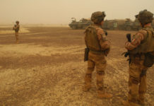 Mali : Découverte d’un charnier à côté d’un camp anciennement occupé par Barkhane (communiqué)