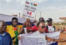 Manifestants pro-Russie : « Nous voulons un dirigeant comme Assimi Goïta »